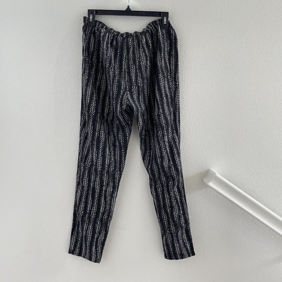 14th & Union Drawstring Pants - Picture 2 of 3